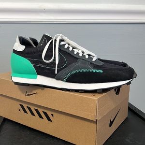 Nike 2020 Daybreak - Type 'Anthracite Menta - NIB!